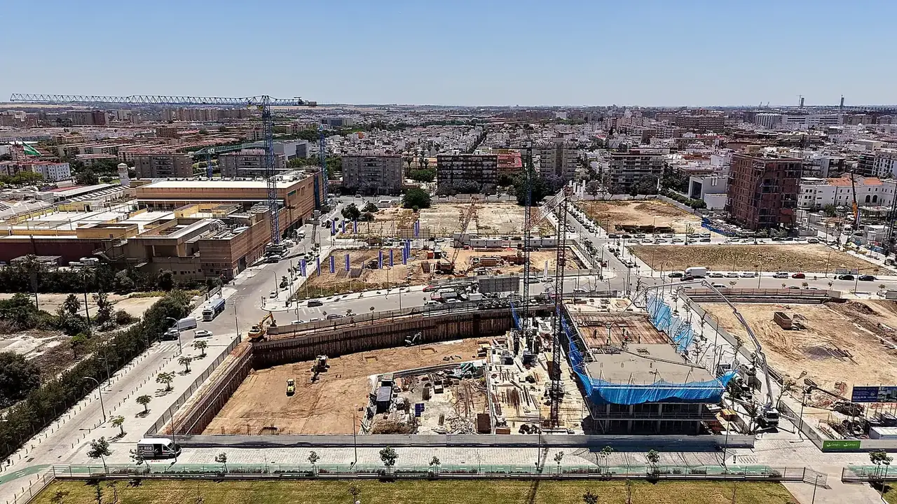 Seguimiento aéreo de una obra en construcción